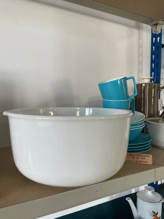 White Vintage Pyrex - extra large mixing bowl