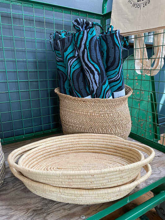 Natural oval basket tray - with handles