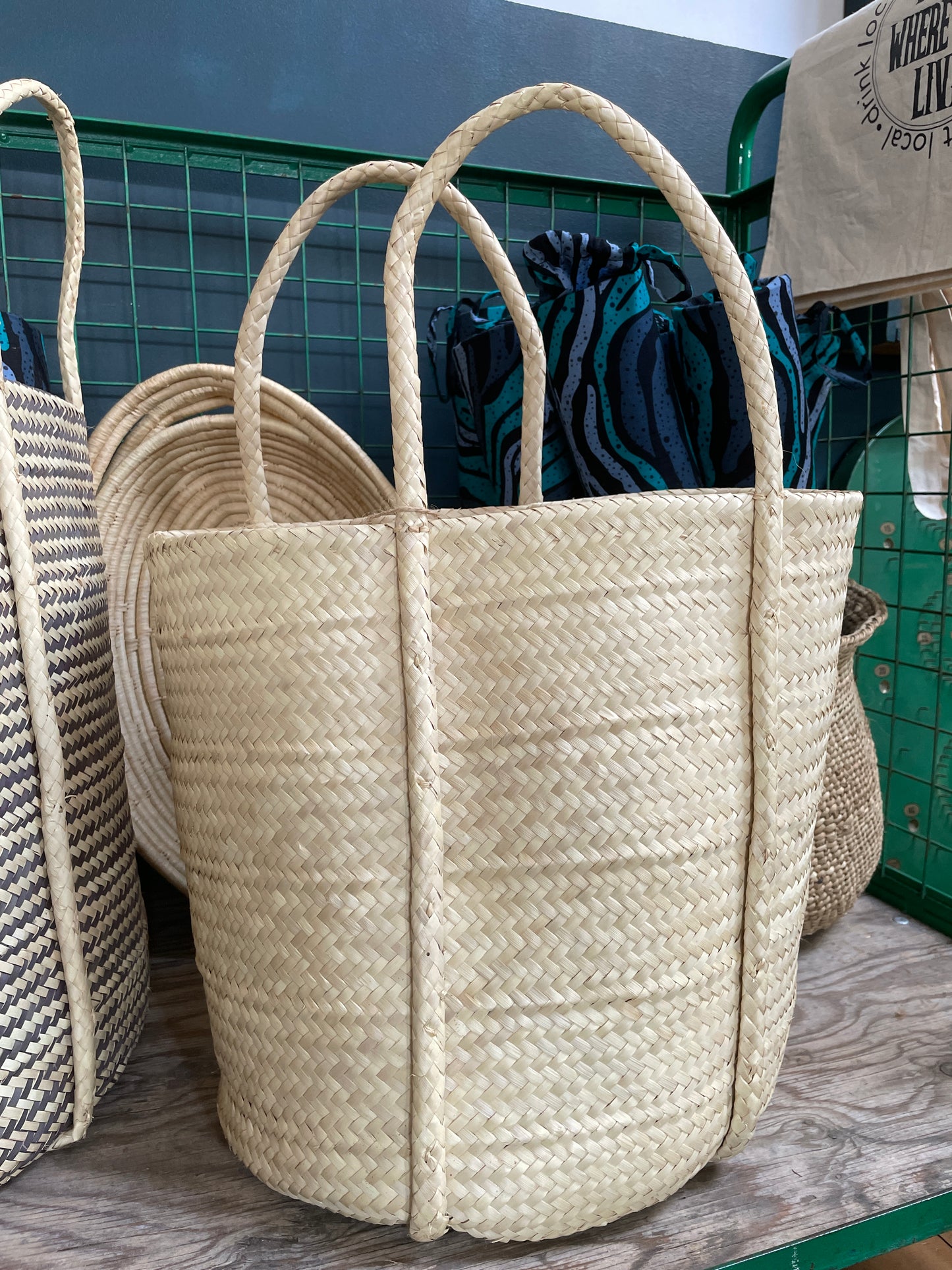 Palm leaf basket - natural with handles