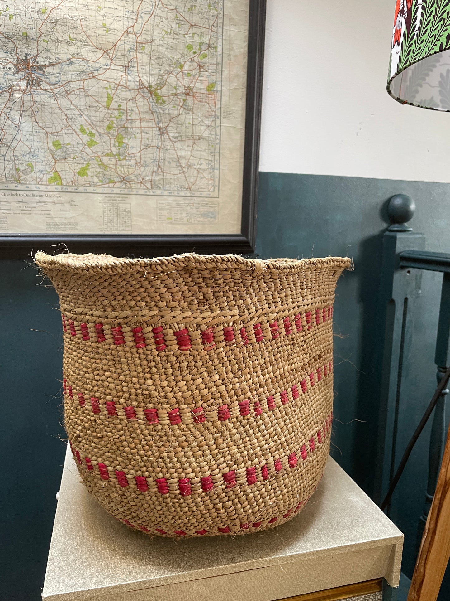 Zanzibari seagrass basket - red check