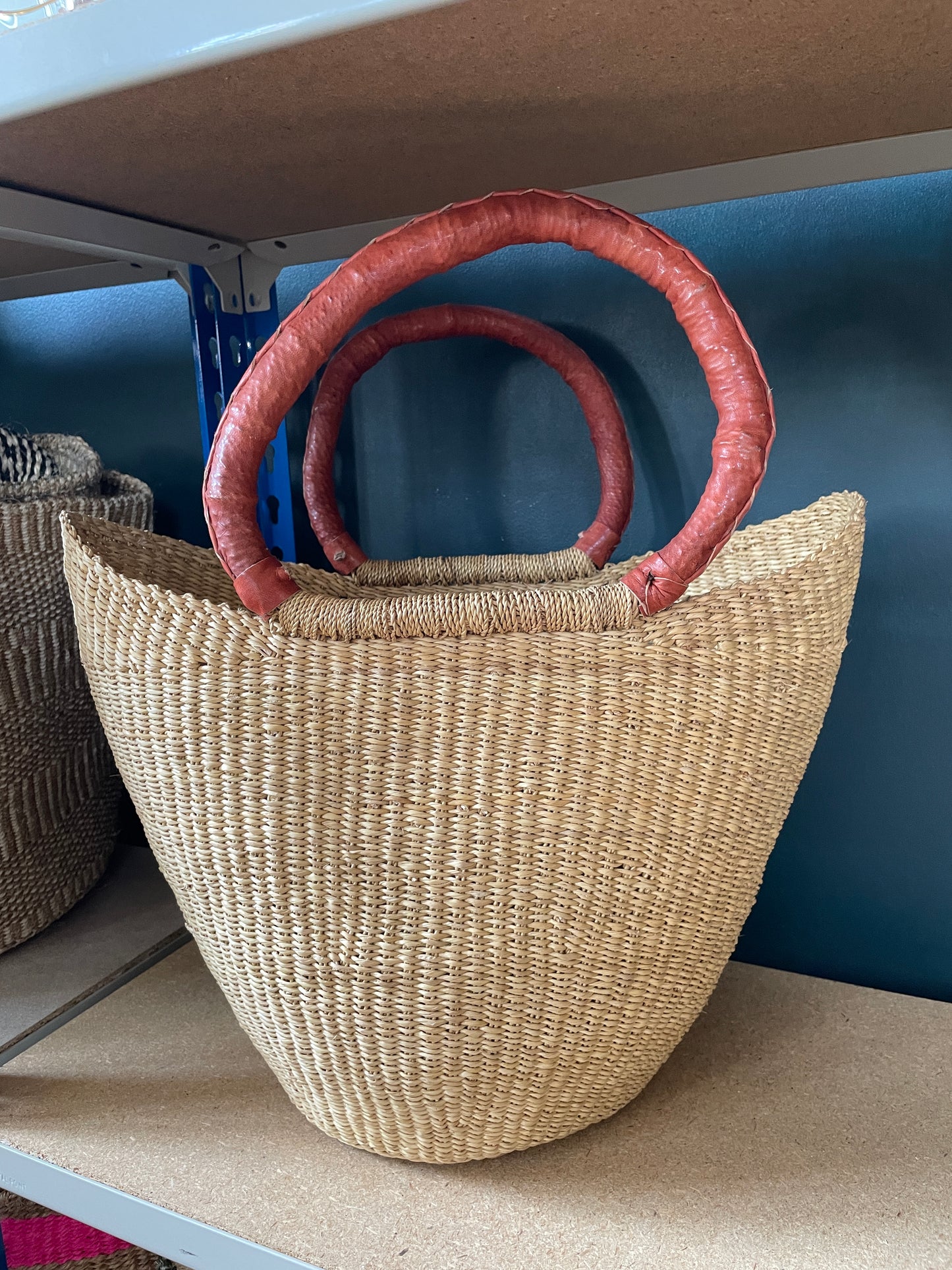 Ghanaian U-shape Bolga Basket with leather handles - natural