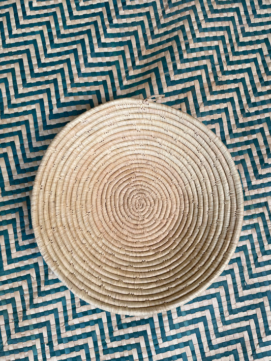 Natural round basket - large