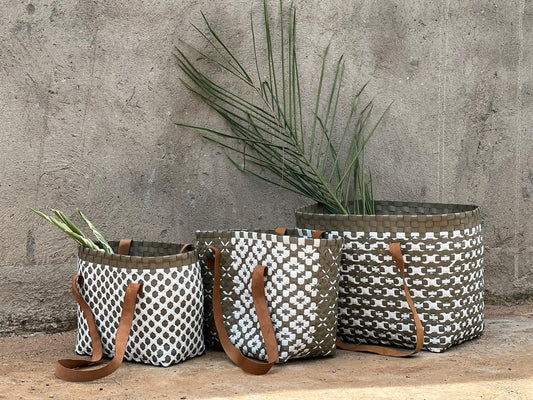 Sanyu Rising - unique handmade basket with leather handles (khaki/black/white)